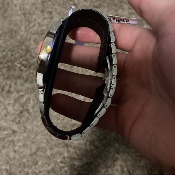 Movado Movado Classic Museum Gents. SS Case & Ionic GP Steel Bracelet. - Picture 6 of 6